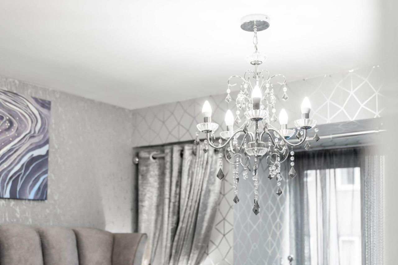 Luxury City Centre Apartment - Parking - Smart Tv - Wifi - Intercom Birmingam Exterior foto